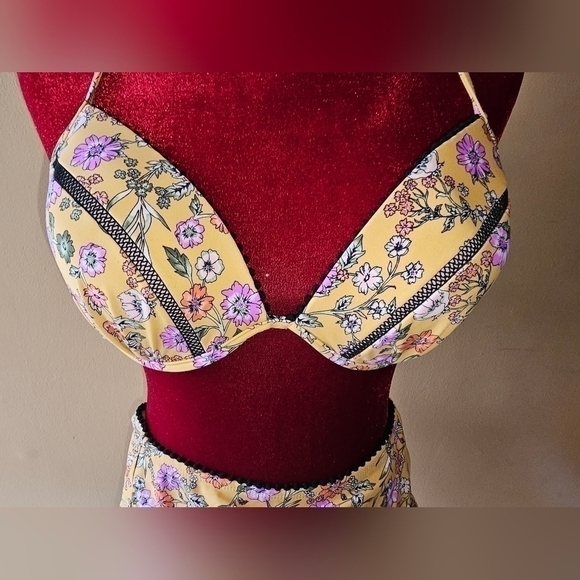 Time & Tru Gold Flowery 2pc Swim Suit  size L 12-14   "V" - Picture 6 of 7